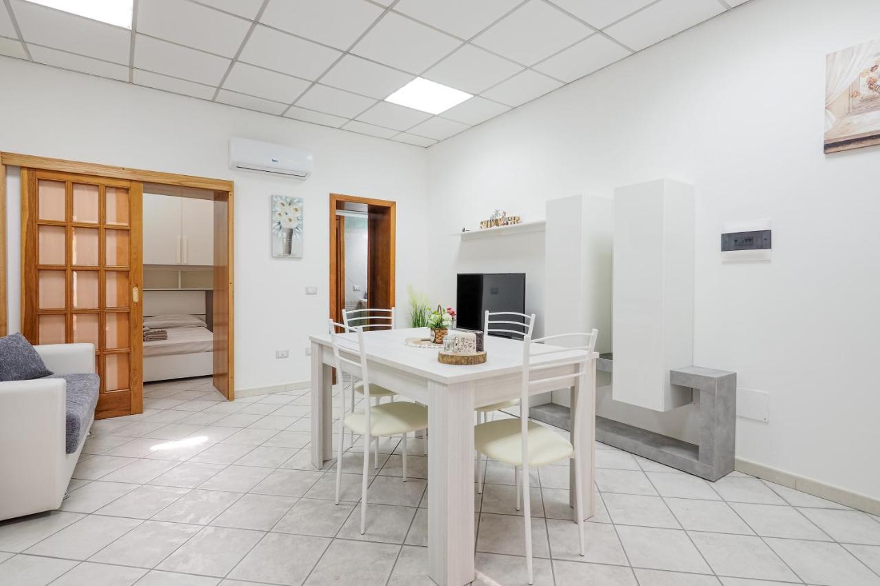 Saint Simplicio House Apartment ออลเบีย ภายนอก รูปภาพ